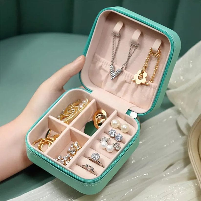 QSJ-178 Mini Jewelry Organizer – Compact Storage Box, Elegant and Practical Accessory for Women- RANDOM COLOUR